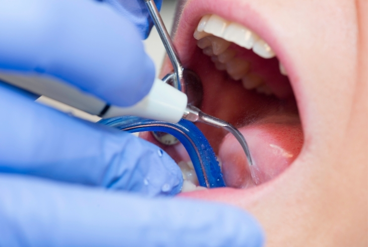 VR Dental Clinic